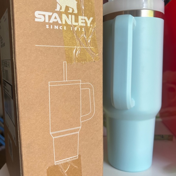 Stanley - AQUA - OG 40 oz Adventure Quencher Travel Tumbler (Light Blue) NWT! - Picture 5 of 5